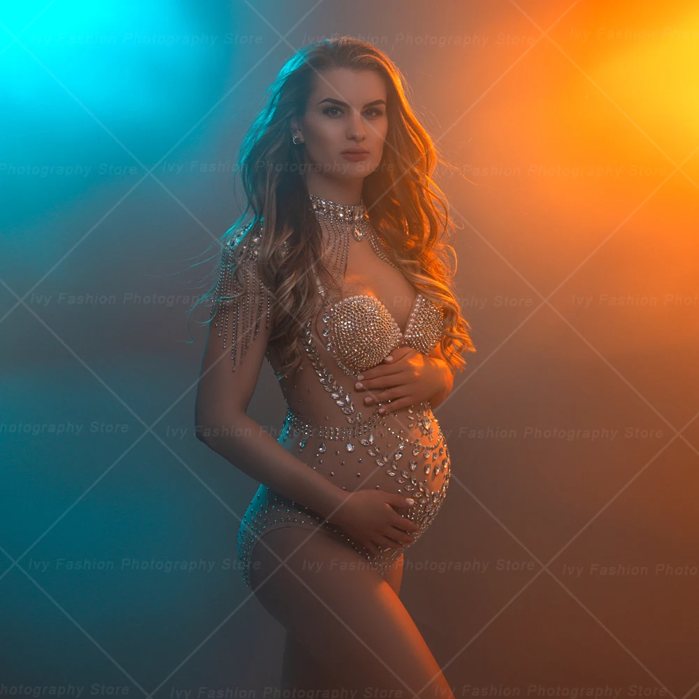 Vestido de maternidad para baby shower en licra con perlas y tirantes - imagen 3