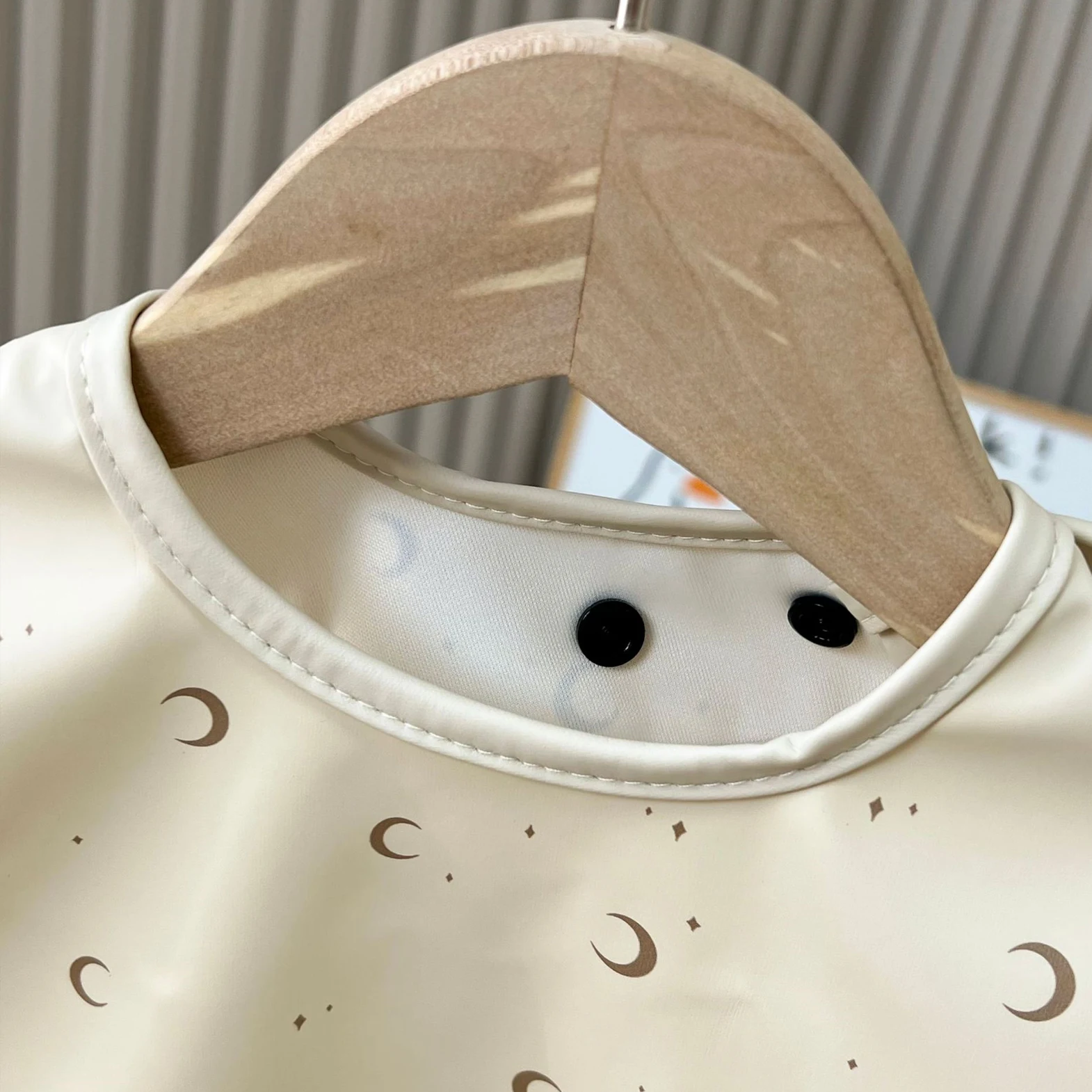 Babero impermeable PU bebé recién nacido – Bandana y paño eructar - imagen 5