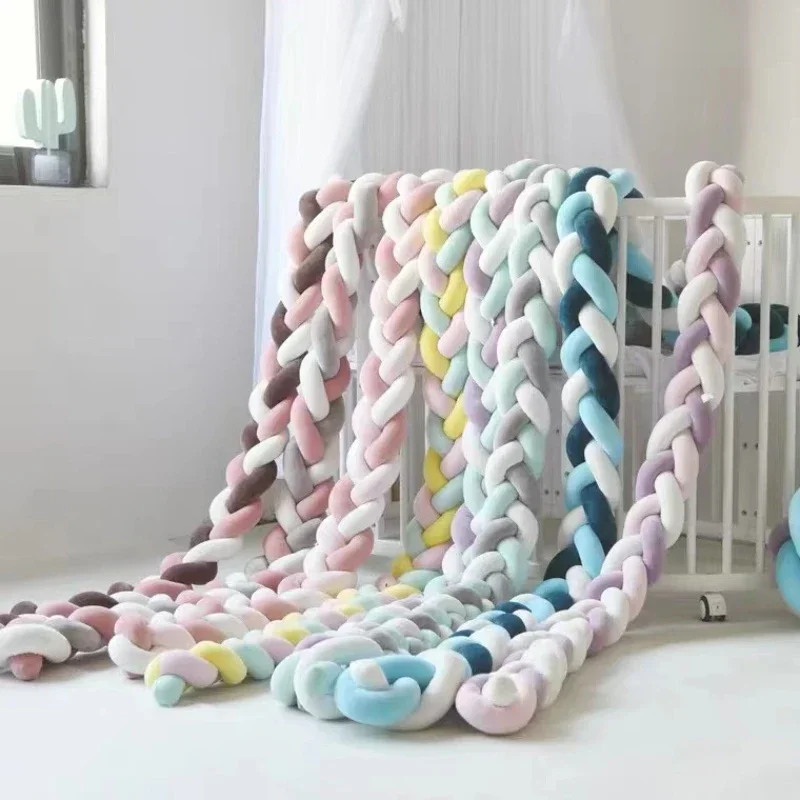 Protector trenzado para cuna de bebé – Relleno suave artesanal - imagen 5