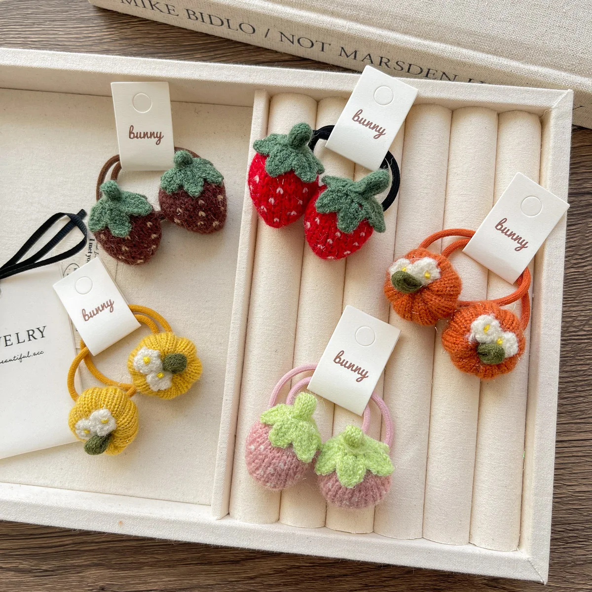 Conjunto de diademas infantiles con motivos tropicales