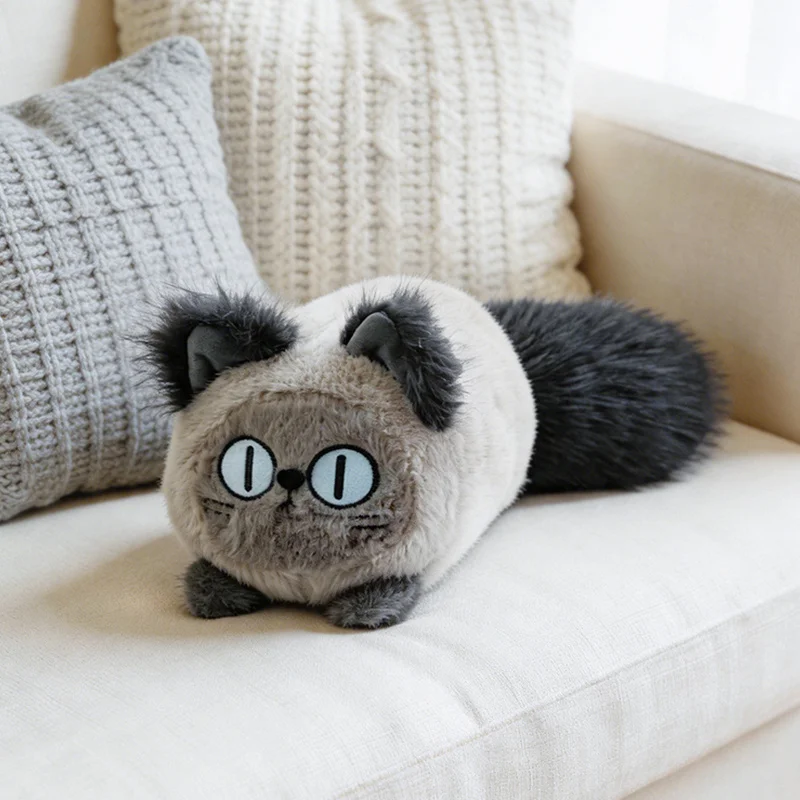 Detalle del peluche de gato