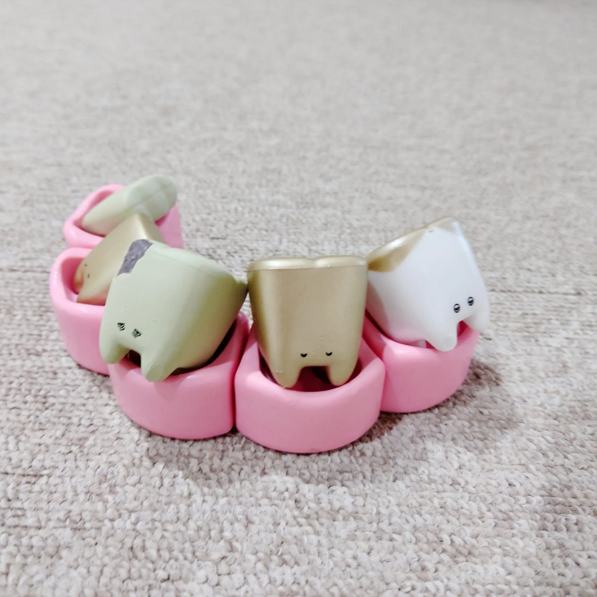 Figura de dientes dorada para niños – Regalo educativo dental - imagen 2