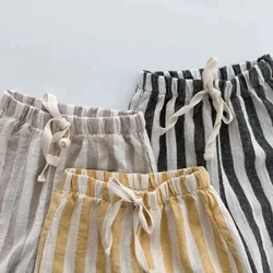 Pantalones de bebé a rayas sueltos para primavera y verano