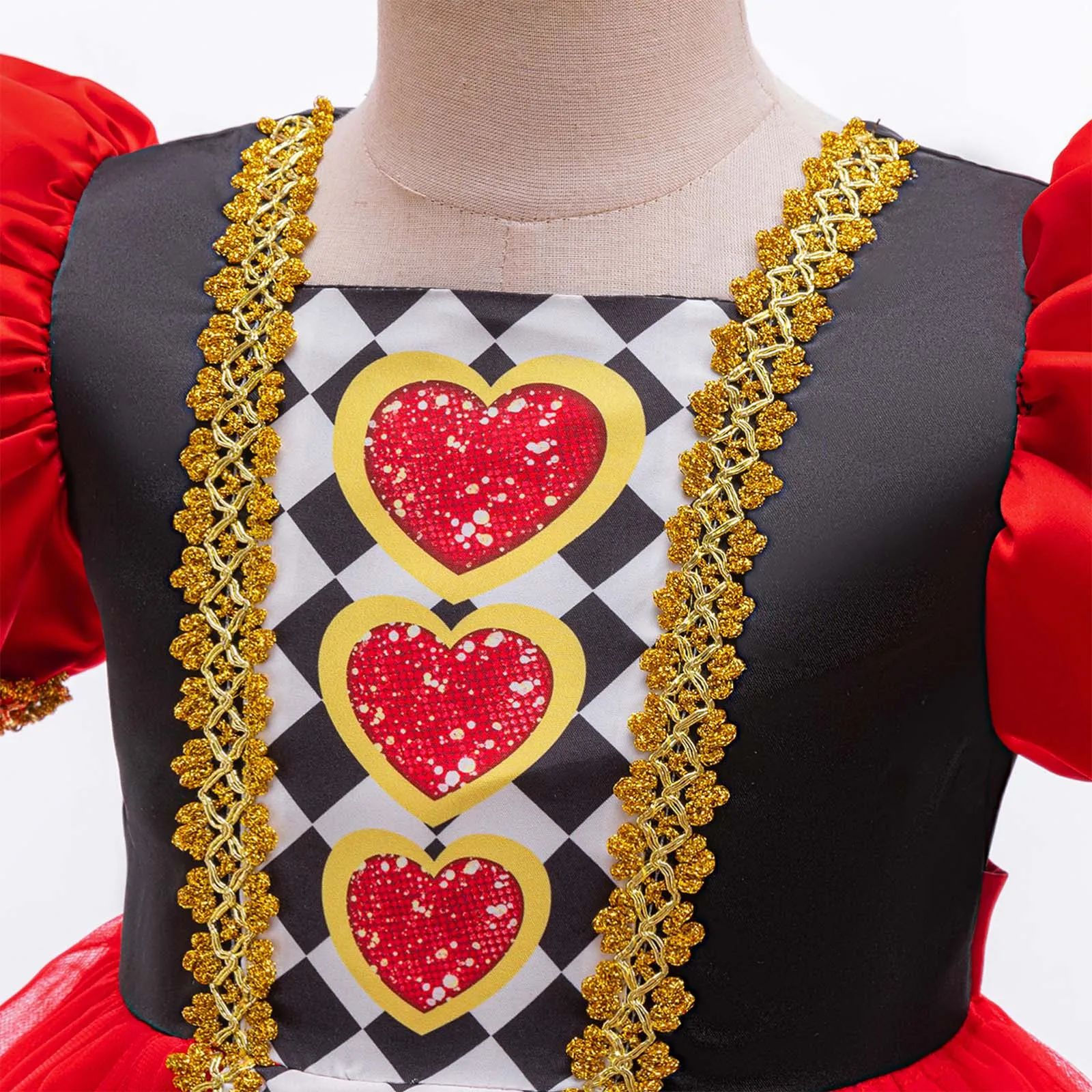 Disfraz de princesa con tutú, mangas abullonadas y corazones rojos - imagen 5