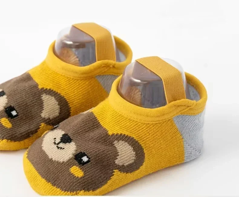 Calcetines de suelo interior con oso Panda