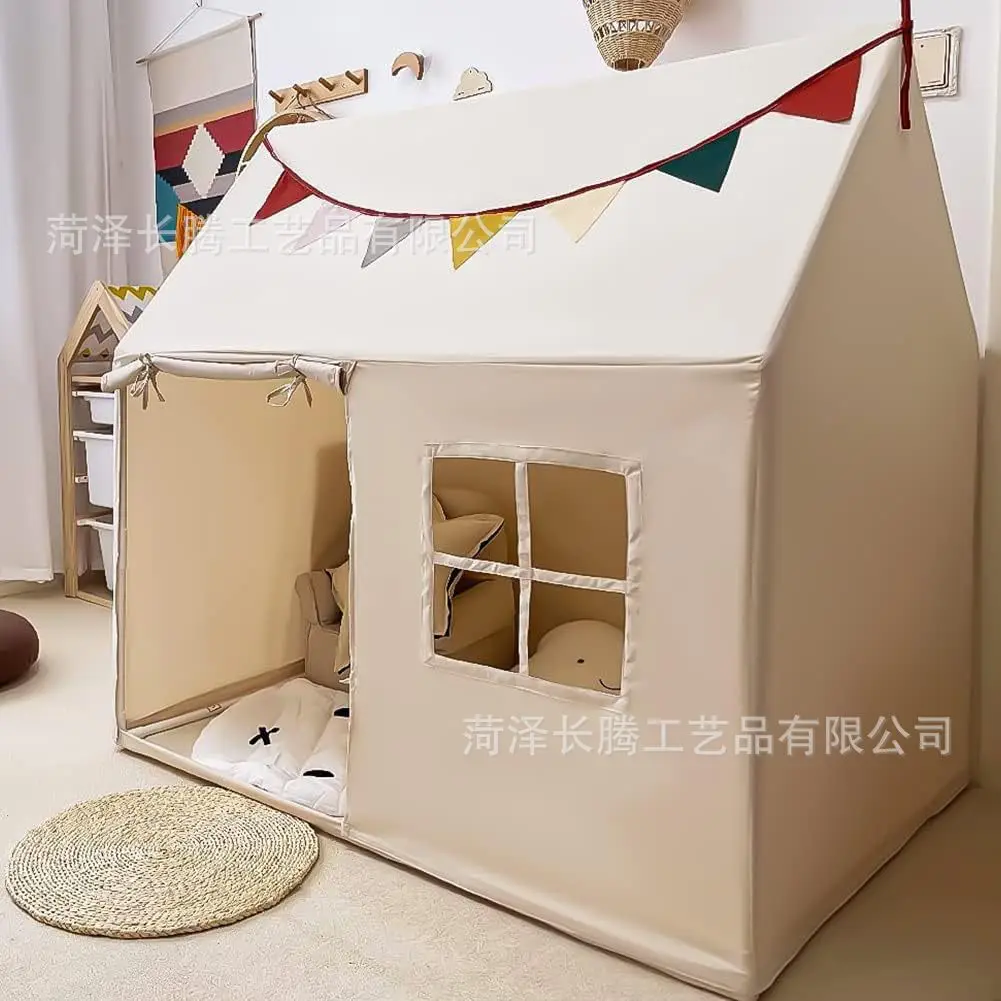 Tienda de juegos interior con castillo y valla de entretenimiento - imagen 3