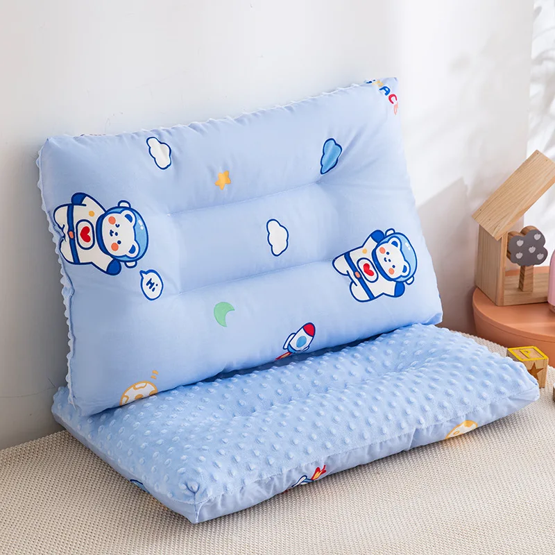 Almohada de terciopelo doudou en uso