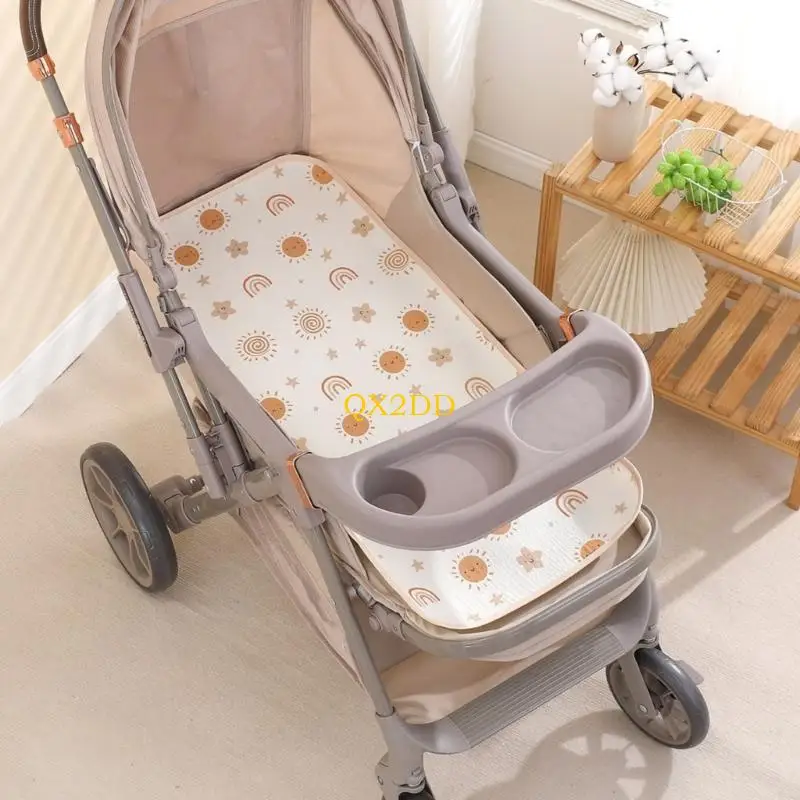 Almohadilla plegada lista para guardar en el bolso de paseo