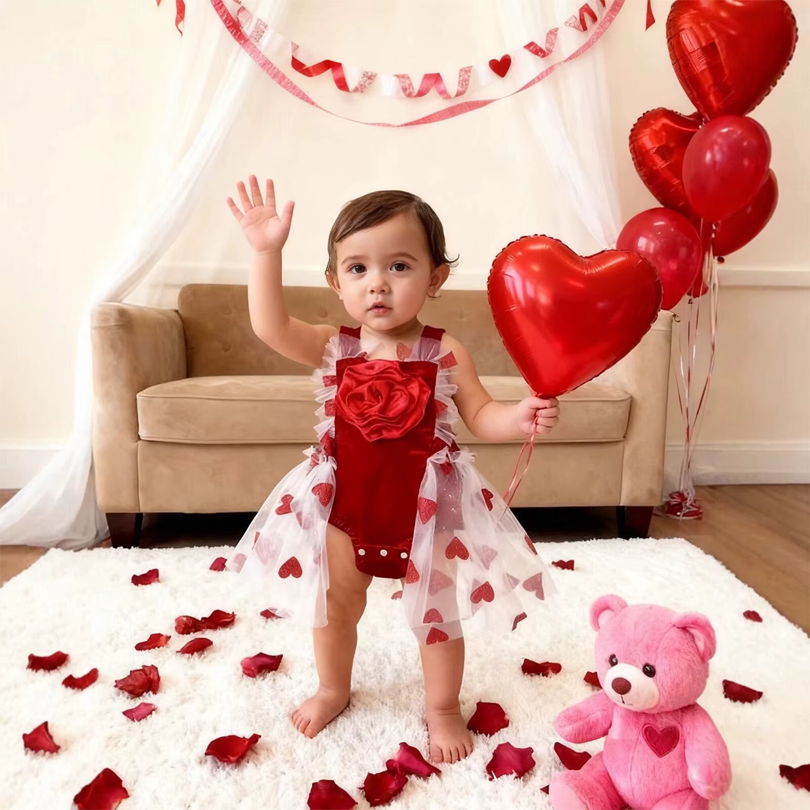 Bebé con vestido para sesión de fotos