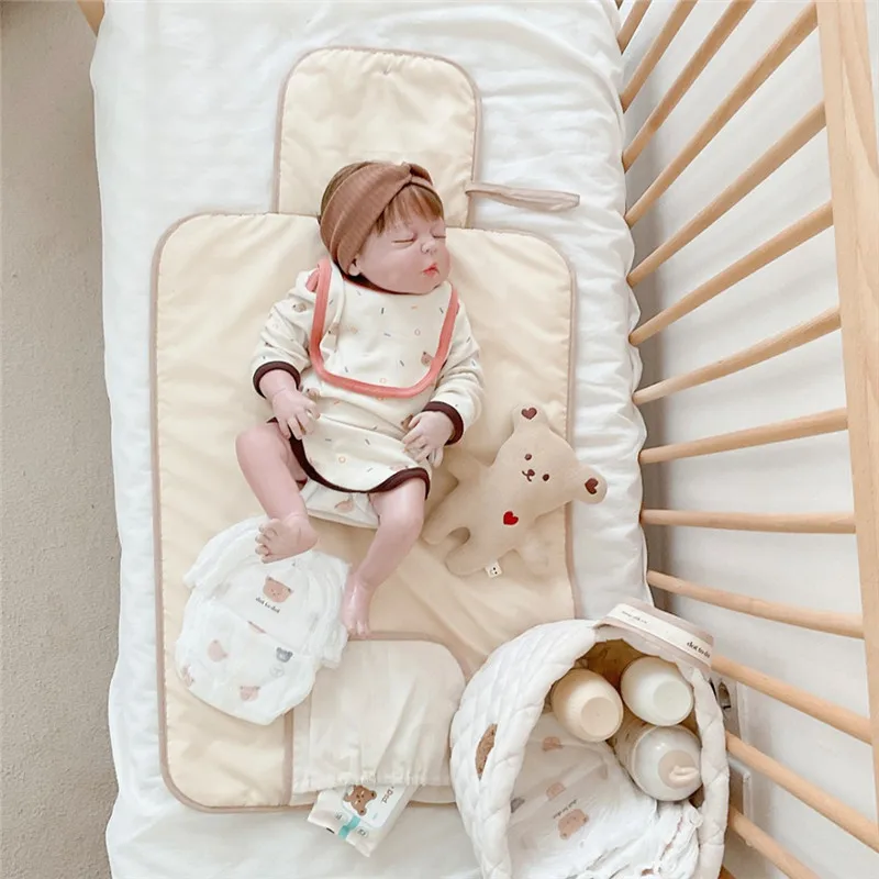 Alfombrilla cambiador impermeable plegable para bebé: práctica