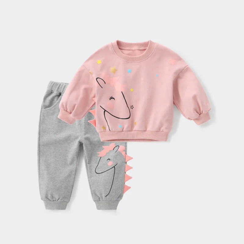 Conjunto en color rosa para niño