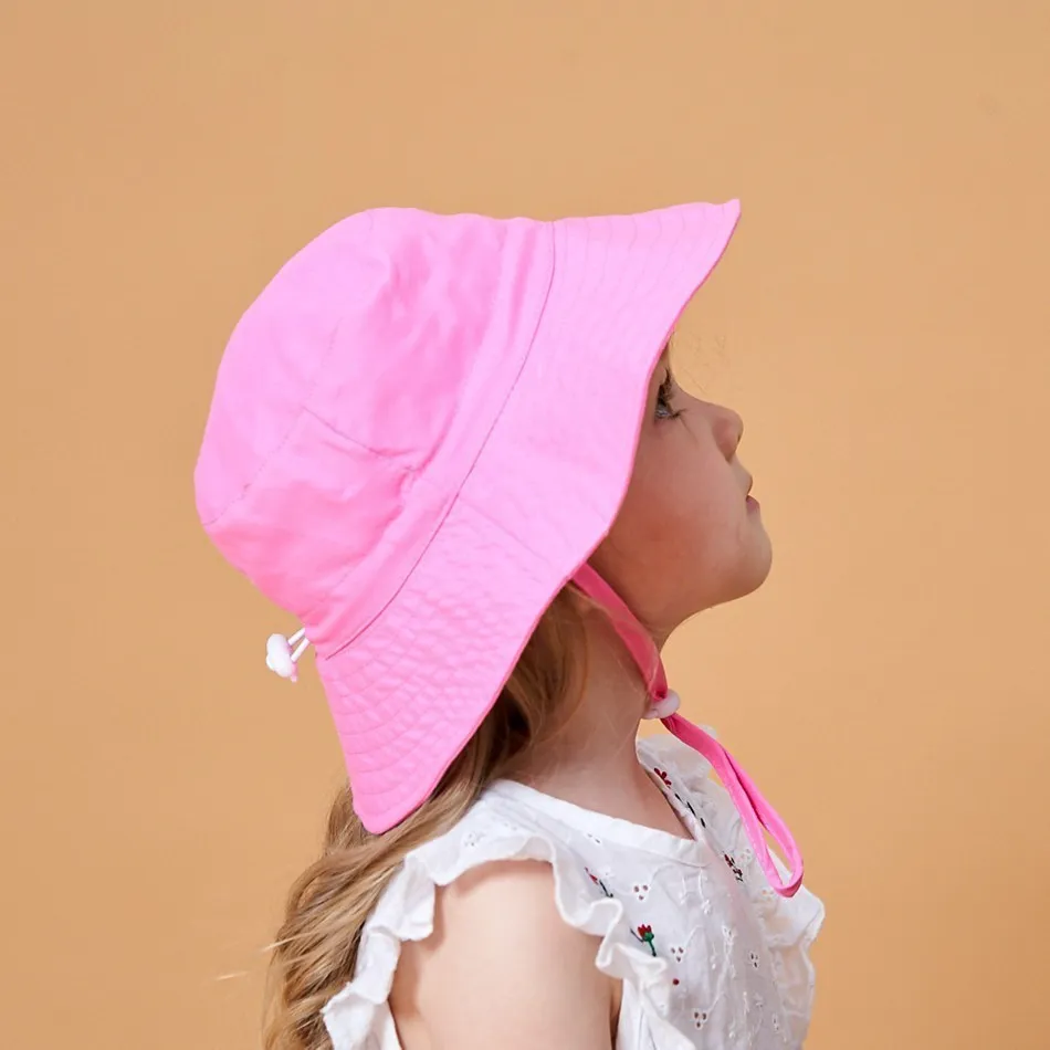 Diferentes vistas del sombrero para niños