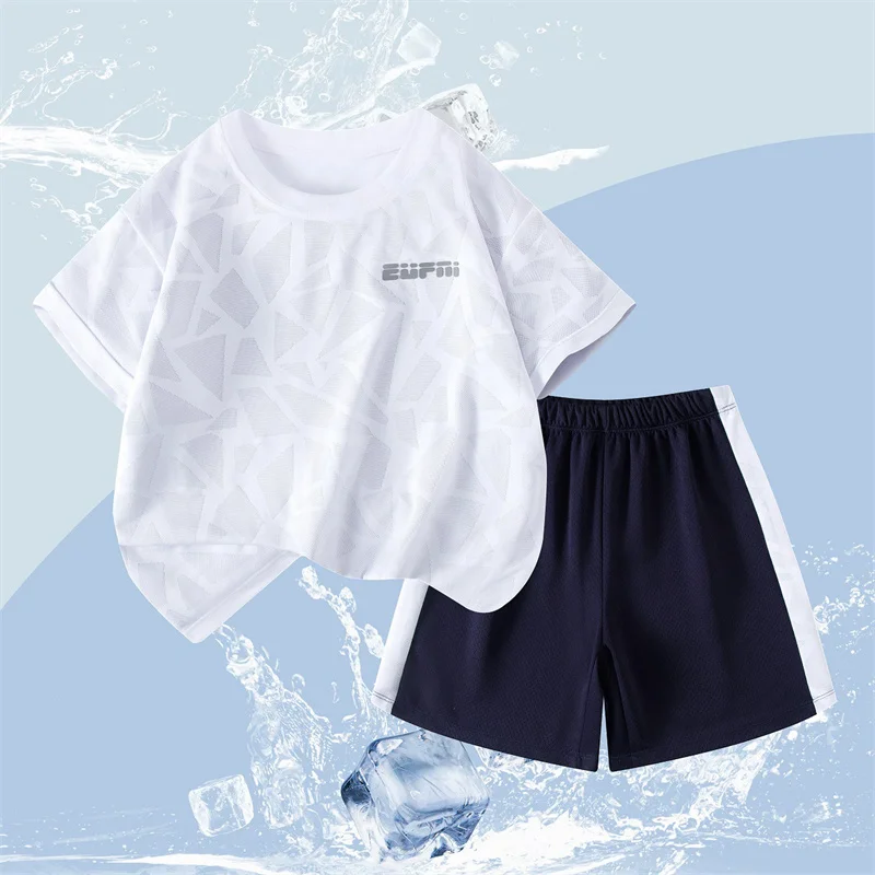 Conjunto deportivo niño de verano – camiseta y pantalón corto - imagen 4
