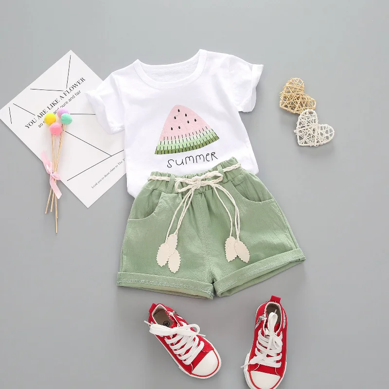 Conjunto verano bebé: camiseta y pantalón corto para niña - imagen 4