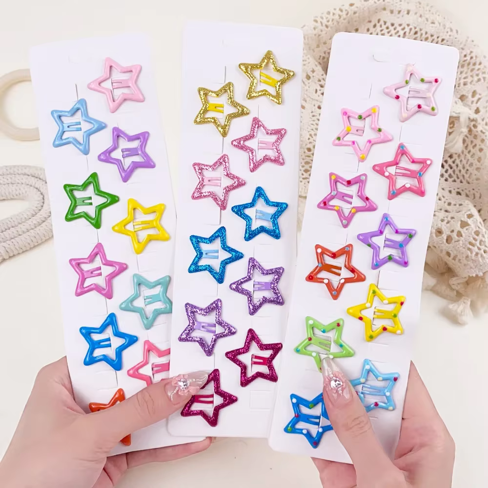 Pinzas y horquillas brillantes para el pelo de niña