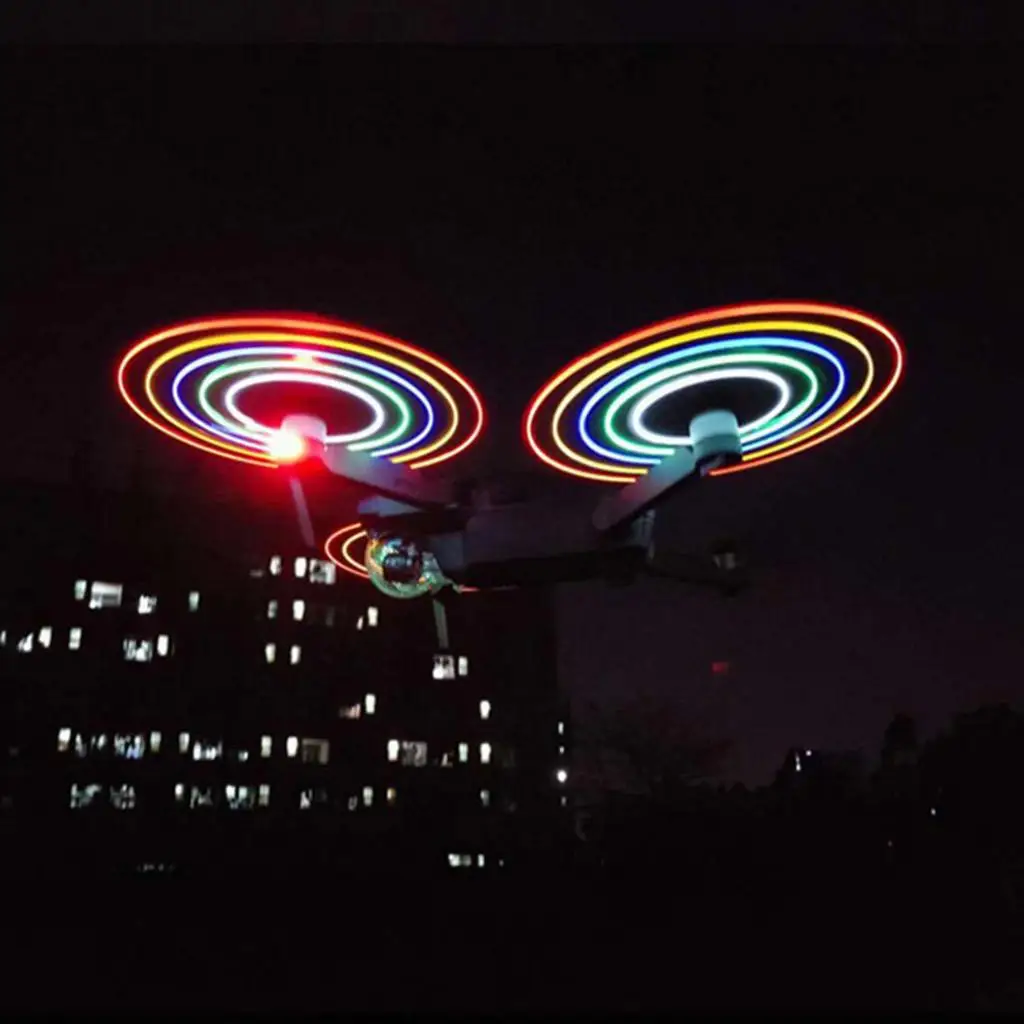 Círculos LED de colores en vuelo