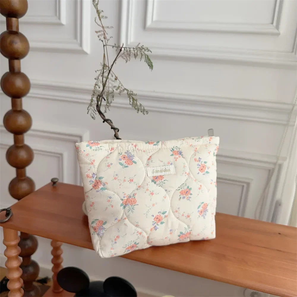 Bolso portapañales con estampado infantil y cremallera