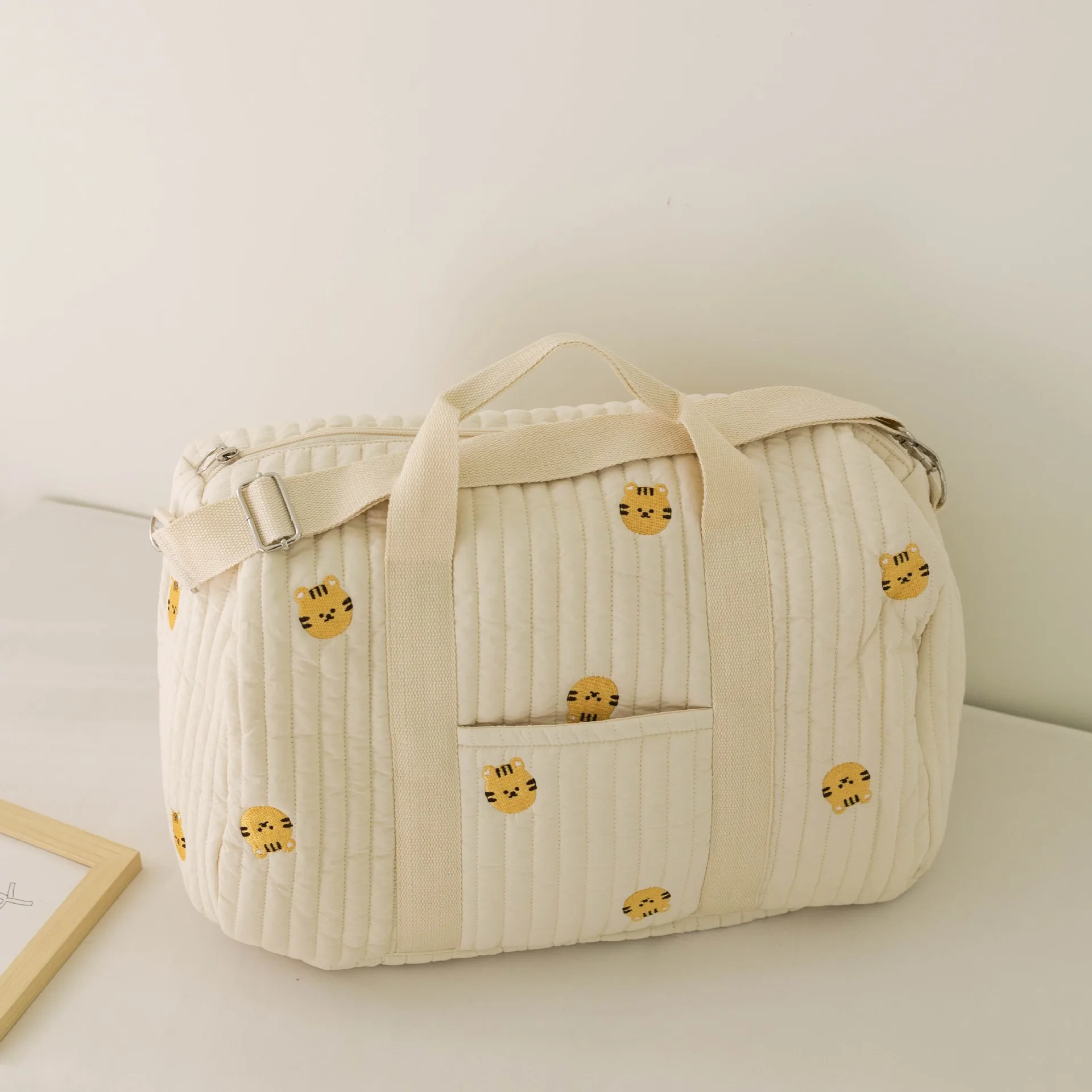 Bolsa de pañales impermeable gran capacidad con varios bolsillos - imagen 4