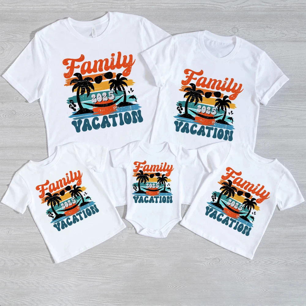 Conjuntos a juego para la familia en verano - camisetas y peleles