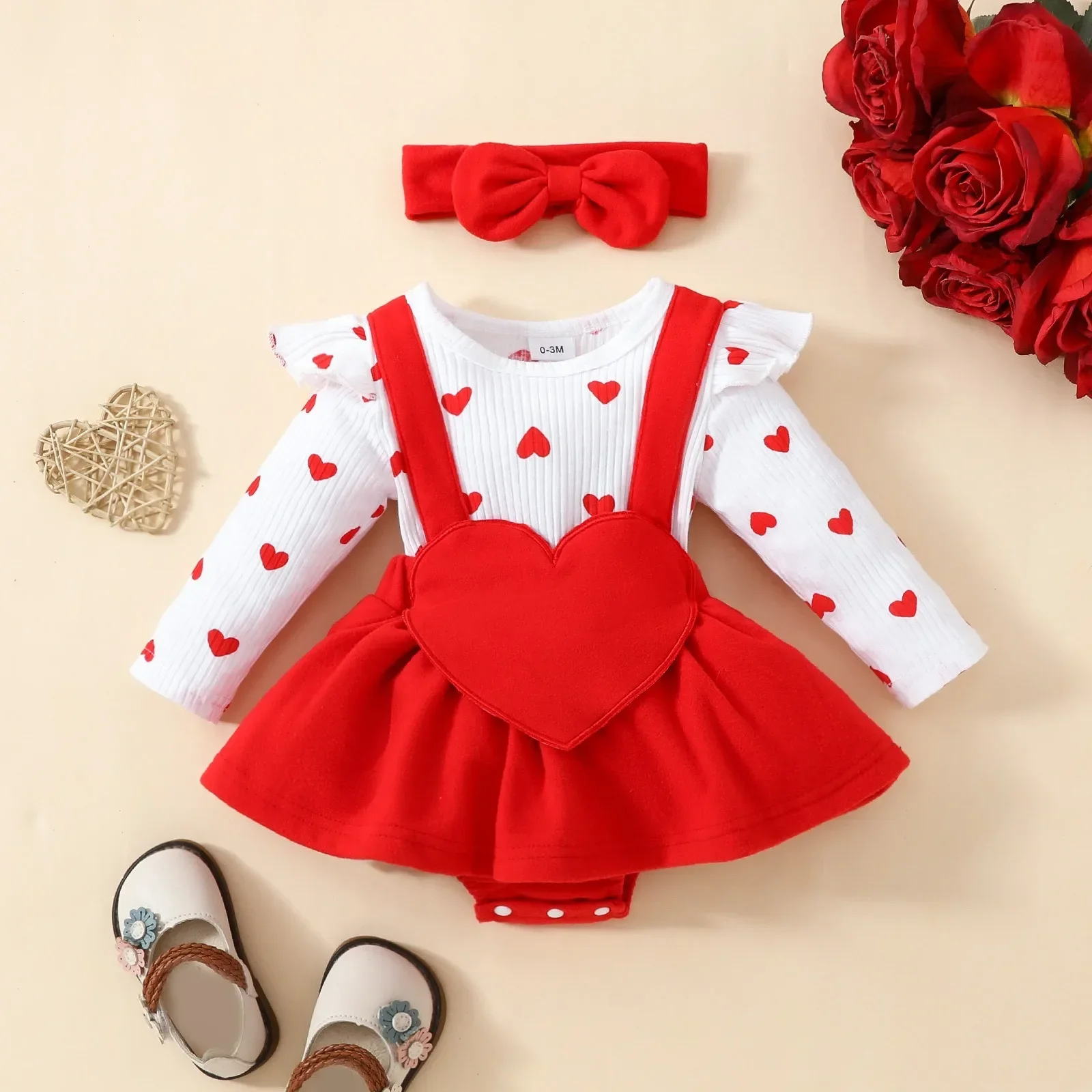 Conjunto infantil para niñas: body, pelele y vestidos bordados - imagen 2