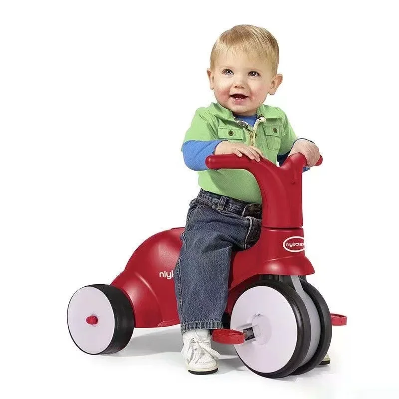 Andador infantil con mini pedales retro rojos para bebé - imagen 2