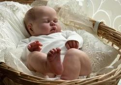 NPK Muñeca de peluche realista para niña
