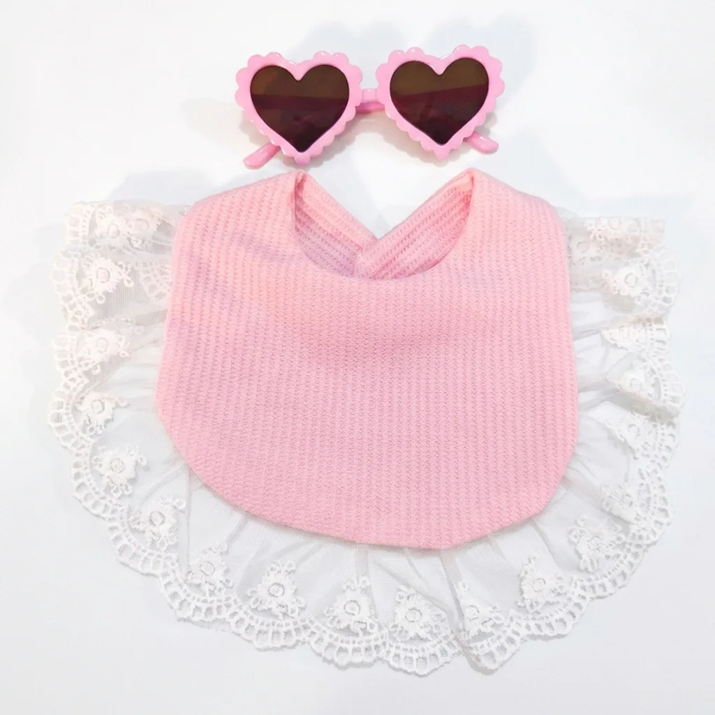 Babero infantil con estilo princesa