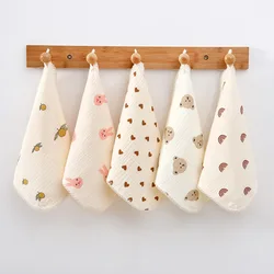 Babero triangular de algodón para bebé – Suave y absorbente