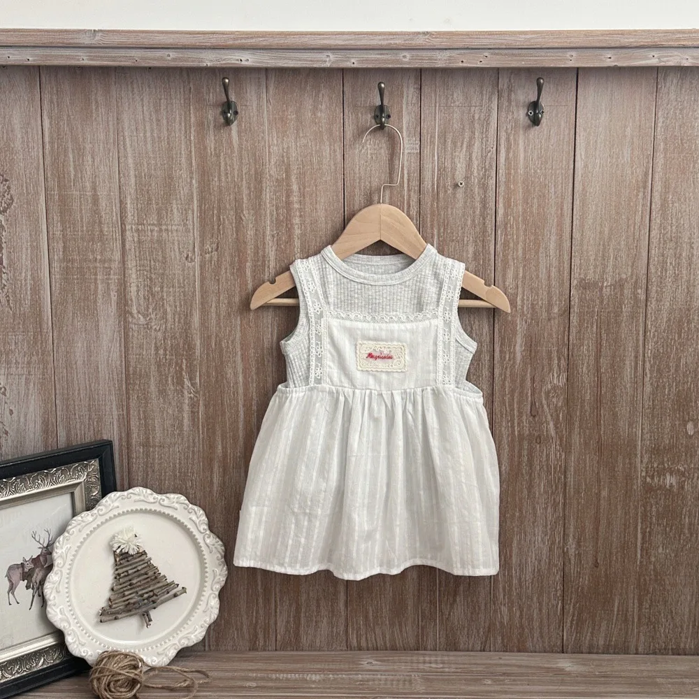 Vestido con encaje y flores