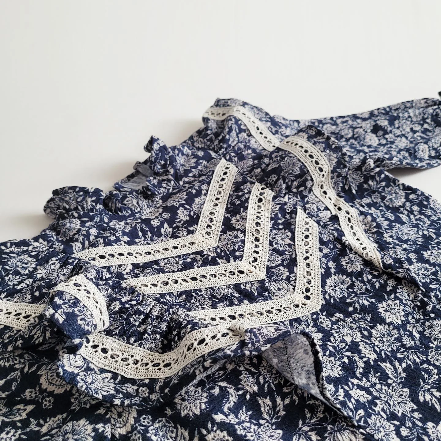 Nuevo TNS vestido niña con mangas burbuja y encaje floral de Navidad - imagen 5