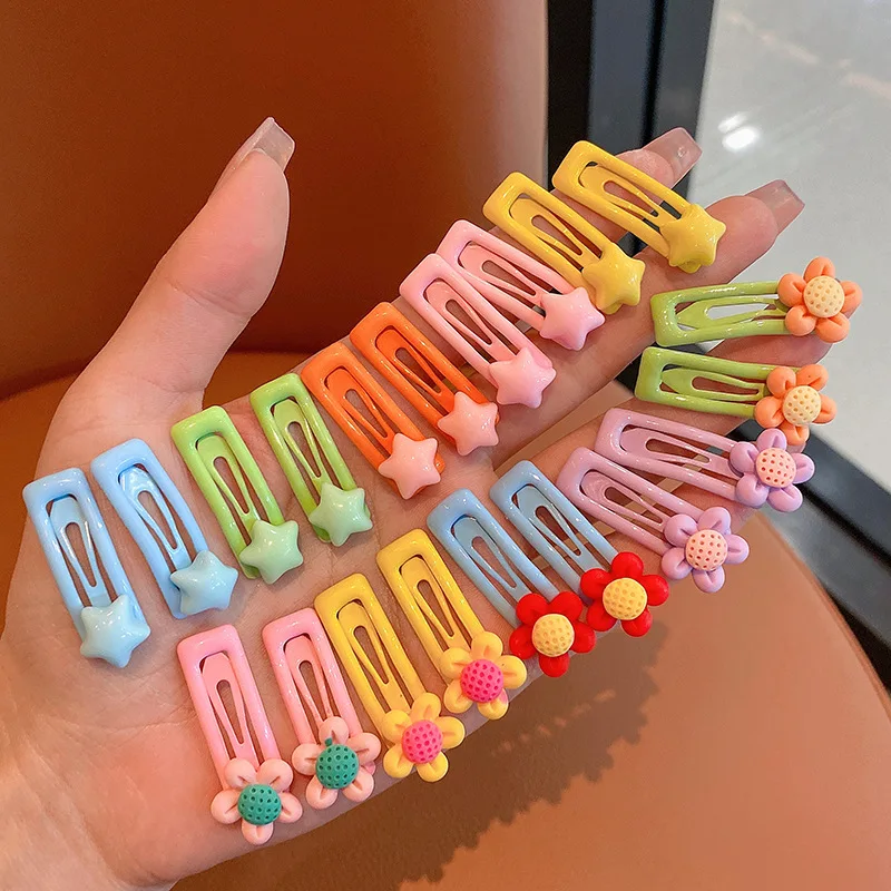 Accesorios para peinado de niña en tonos cálidos