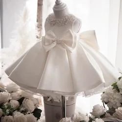 Vestido satén blanco niña estilo princesa con lazo