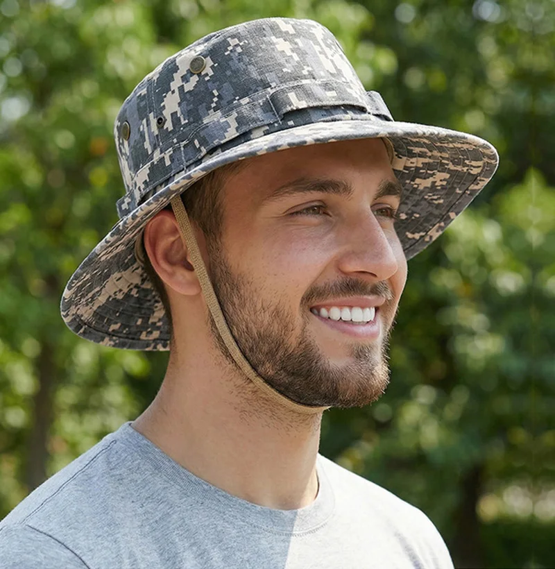 Sombrero de camuflaje usado en exteriores