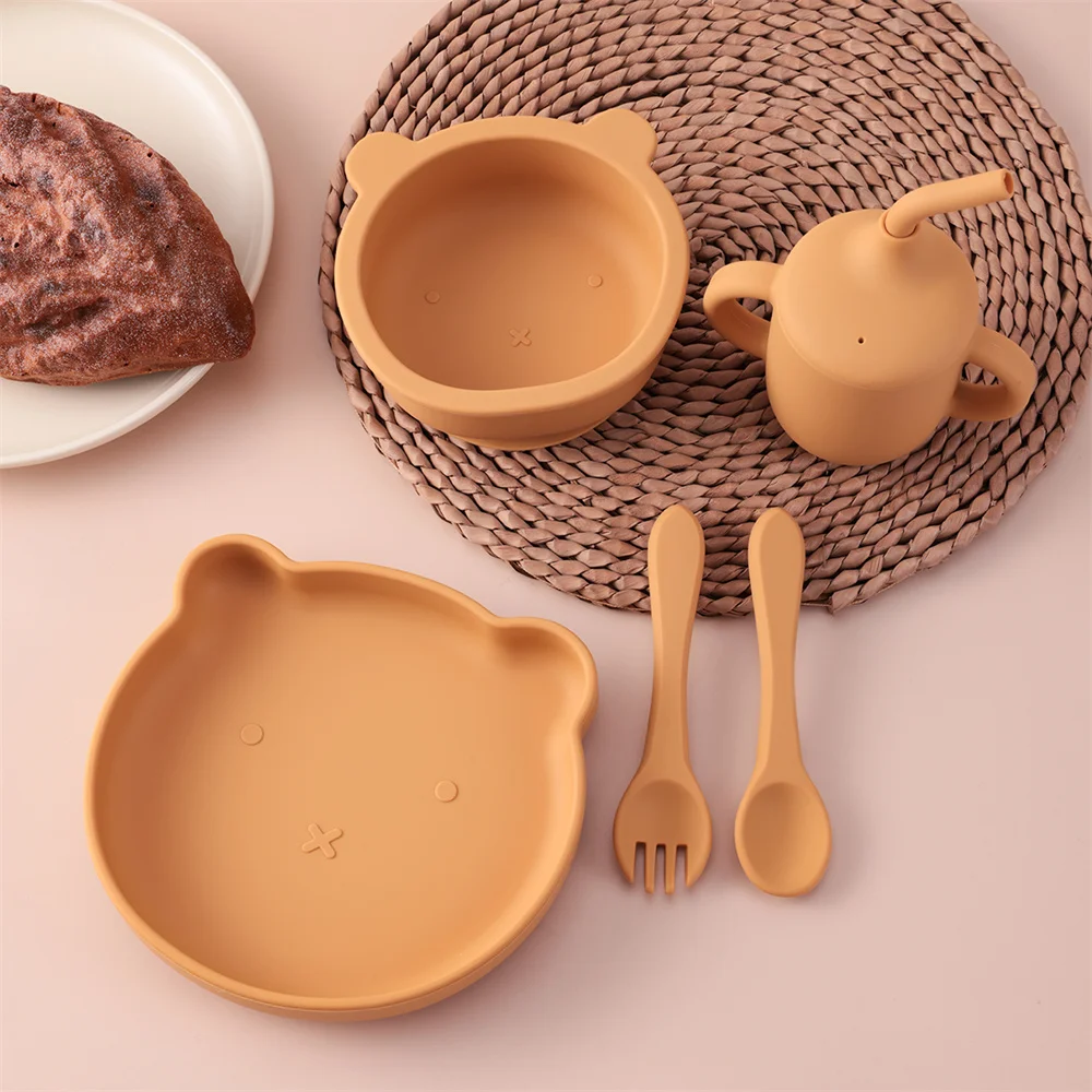 Detalle del plato con forma de oso