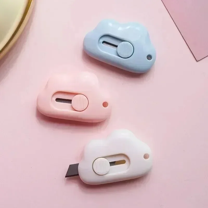 Mini cortadora de papel con diseño de nube y botón retráctil