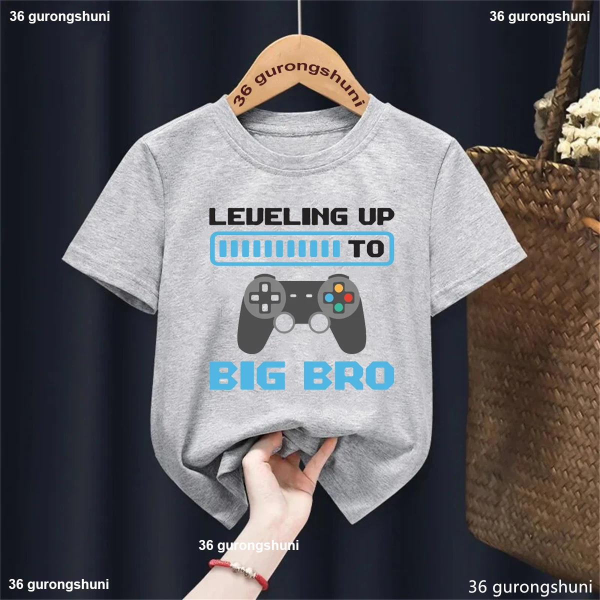 Camiseta infantil estampada con consolas de juegos para verano