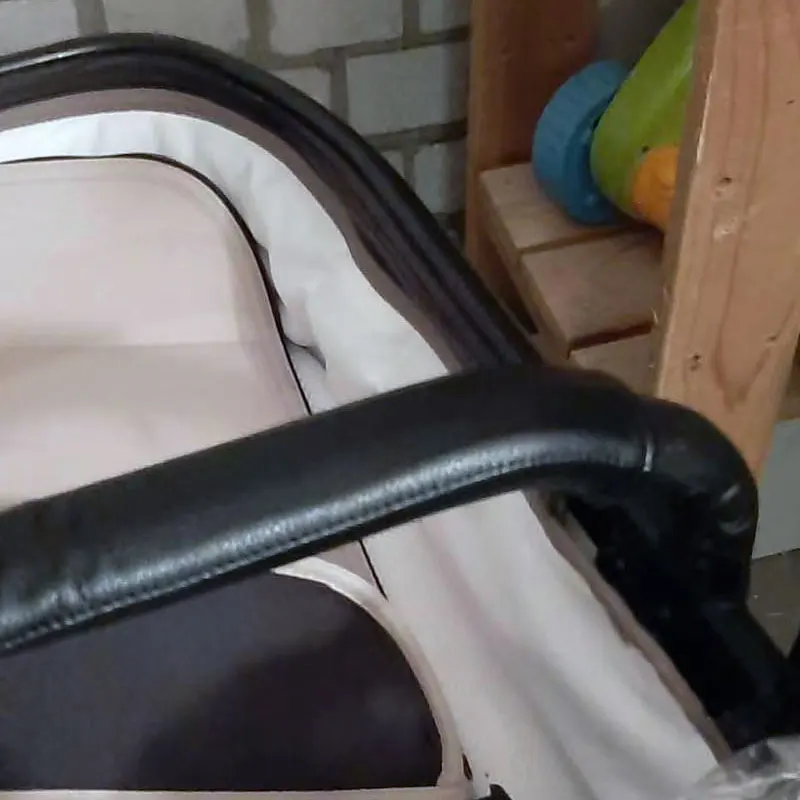 Funda gris en uso urbano