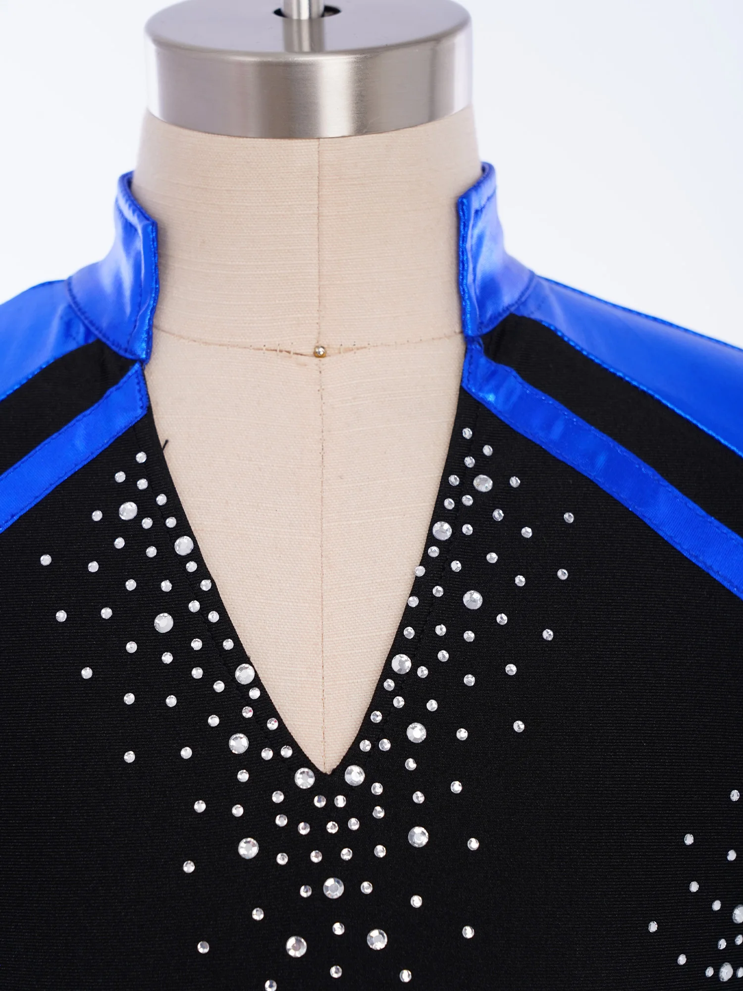 Traje de tango infantil para patinaje artístico con cuello V - imagen 4