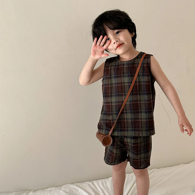 Ropa para hermanos a juego de verano con chaleco y pantalón corto - imagen 4