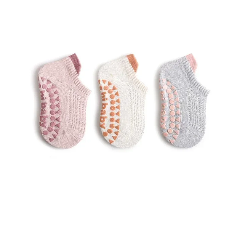 Calcetines antideslizantes de malla para bebés y niños pequeños