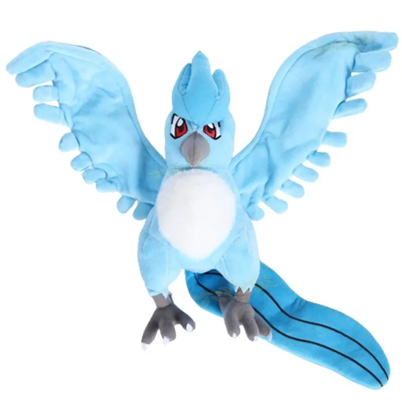 Detalle del peluche Articuno en look anime kawaii