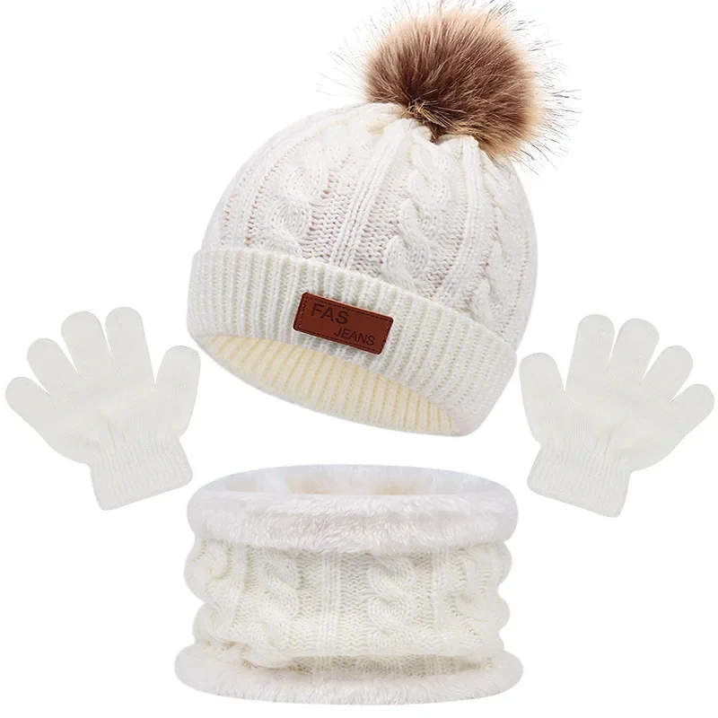 Set completo de gorro, guantes y bufanda para proteger del frío