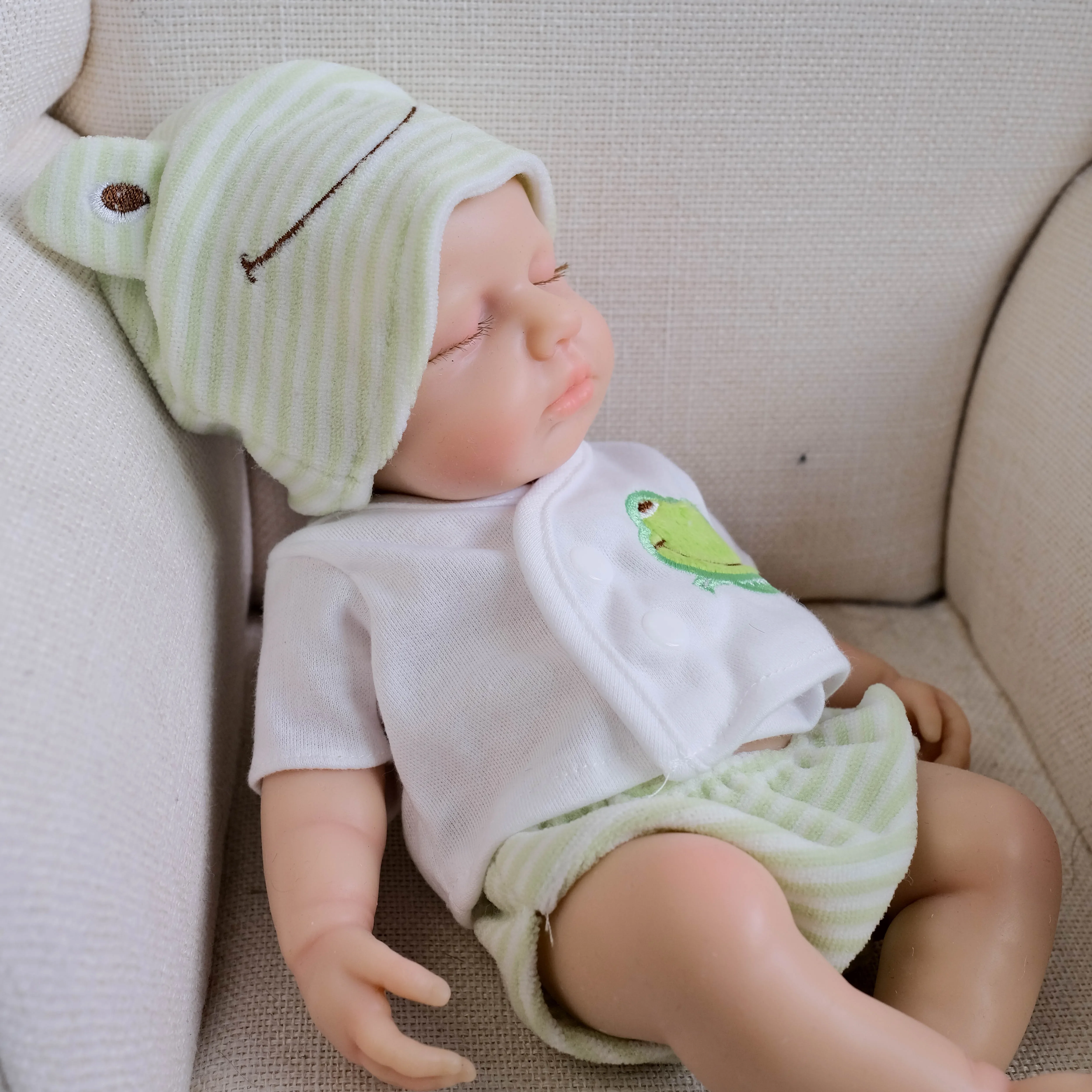 Muñeca reborn de silicona para baño NPK, tacto suave - imagen 5