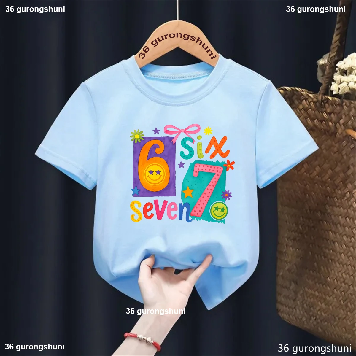 Camiseta manga corta para niña con estampado floral y estrellas - imagen 3