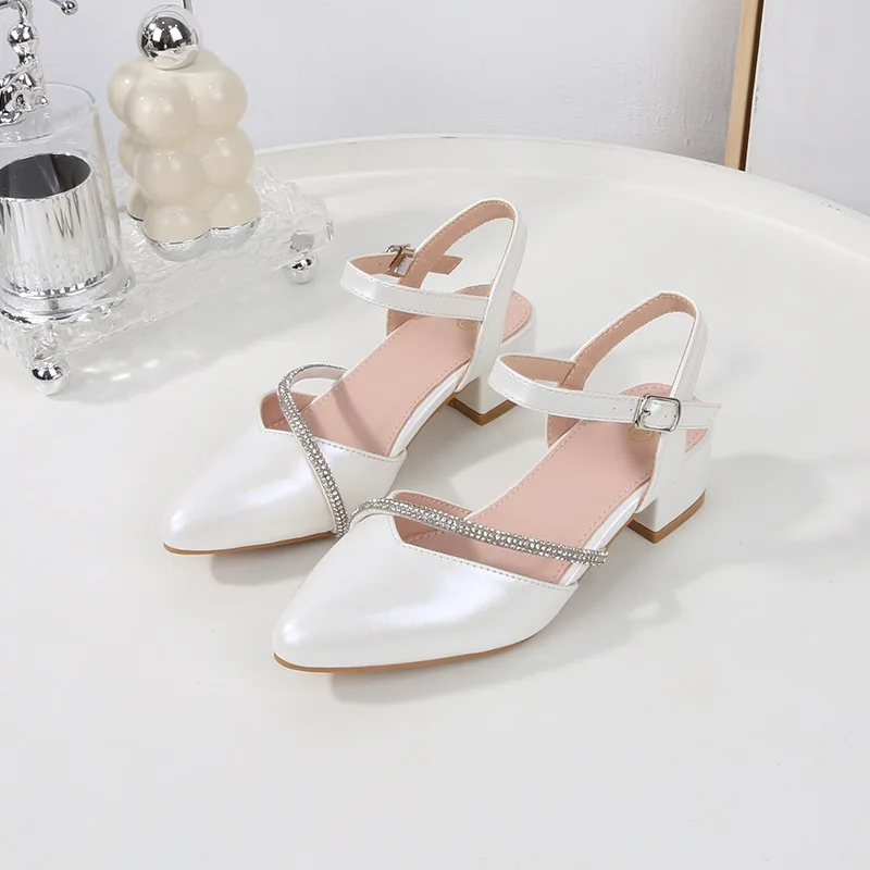Sandalias tacón alto de niña con pedrería estilo princesa - imagen 4