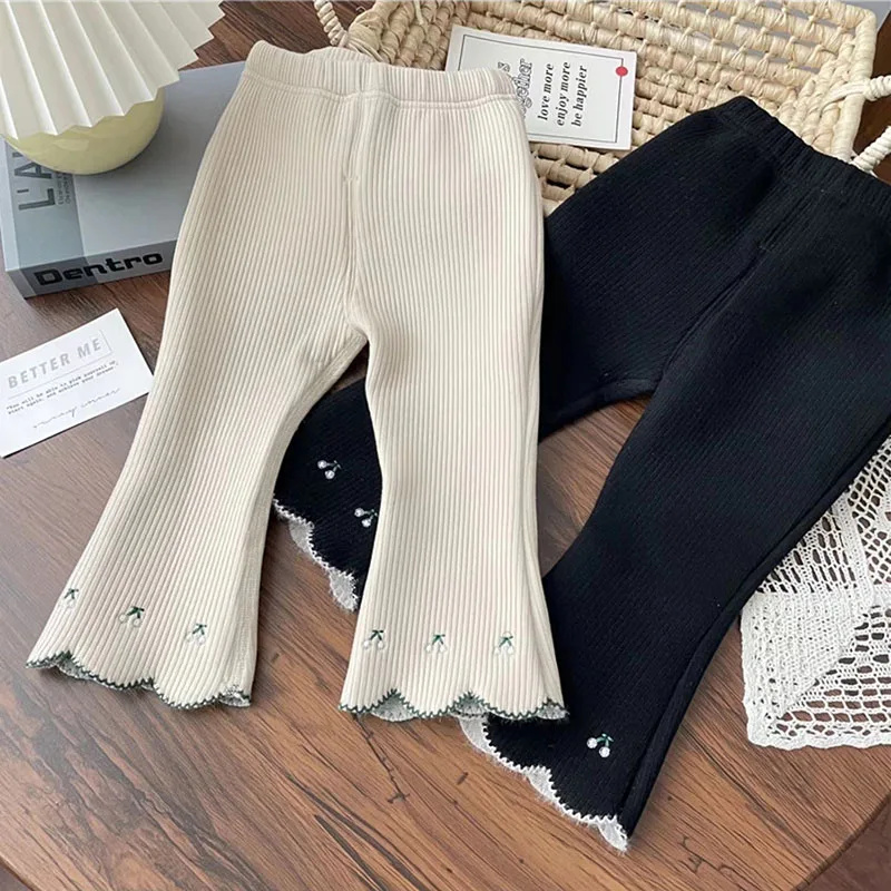 MILANCEL Pantalones acampanados de lana bordados cereza para niño - imagen 3
