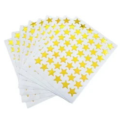 Pegatinas de estrellas doradas para recompensas en clase