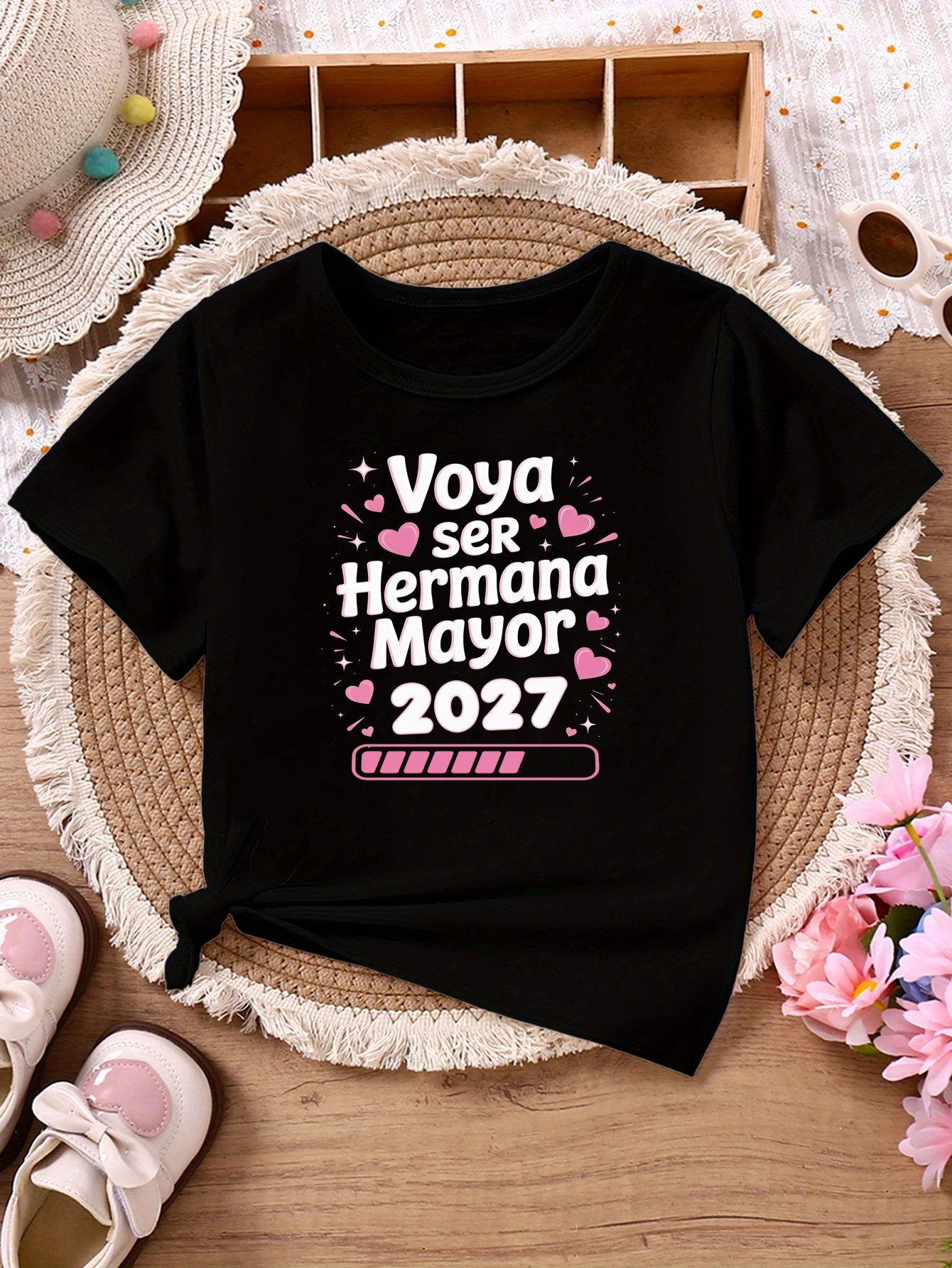 Camiseta de gran hermana para anuncio de embarazo con corazones