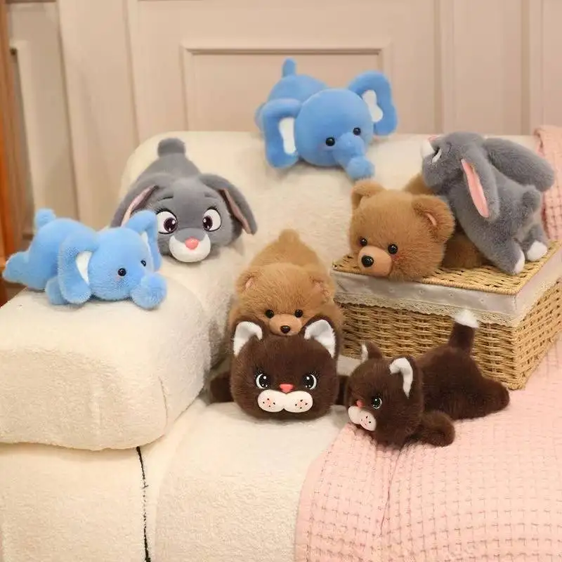 Peluche conejo acostado estilo kawaii