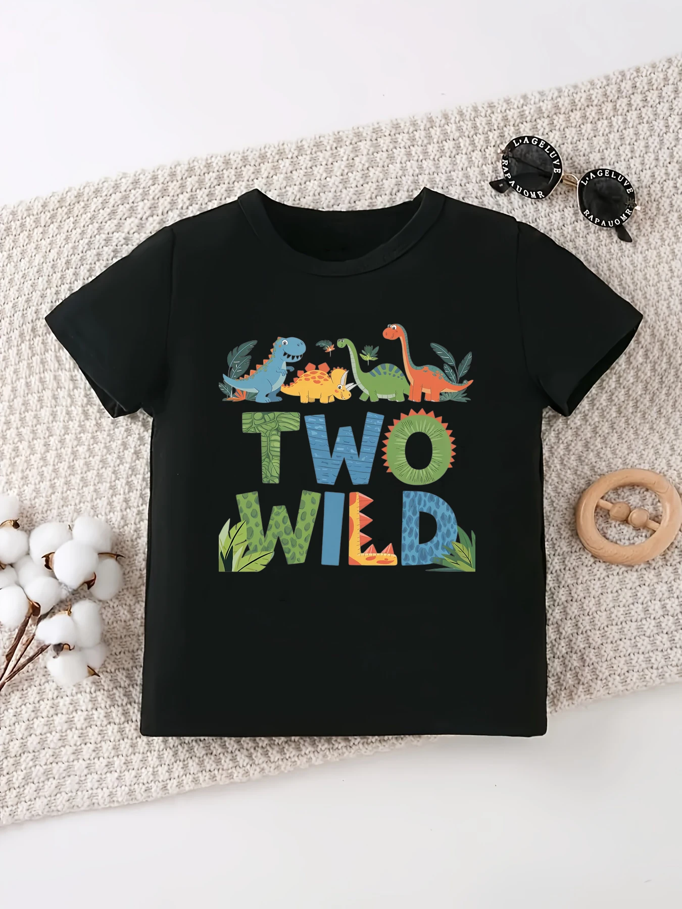 Camiseta personalizada de dinosaurios para cumpleaños infantil - imagen 2